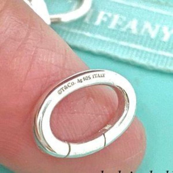 💕🎁🐞💍Tiffany & Co 925Silver Italy Oval Clasp Clasping Link Jump Ring